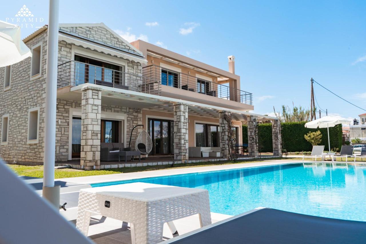 Luxury Villa Hera - Beachfront Roda  Dış mekan fotoğraf